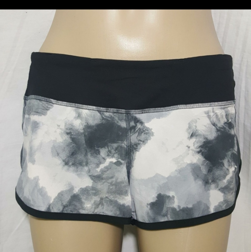Lululemon Speed Shorts (White Coal Tinted Canvas)